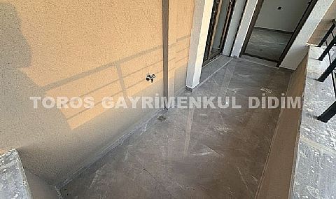 Didim'de Merkezi Lokasyonda Havuzlu Sitede Daire Fiyatına Müstakil Bahçeli Yazlık Villa Satışta fiyatlar 5.500.000 liradan başlamatadır
