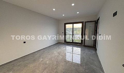 Didim'de Merkezi Lokasyonda Havuzlu Sitede Daire Fiyatına Müstakil Bahçeli Yazlık Villa Satışta fiyatlar 5.500.000 liradan başlamatadır