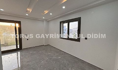 Didim'de Merkezi Lokasyonda Havuzlu Sitede Daire Fiyatına Müstakil Bahçeli Yazlık Villa Satışta fiyatlar 5.500.000 liradan başlamatadır