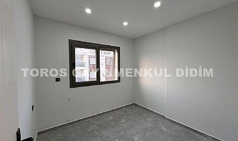 Didim'de Merkezi Lokasyonda Havuzlu Sitede Daire Fiyatına Müstakil Bahçeli Yazlık Villa Satışta fiyatlar 5.500.000 liradan başlamatadır