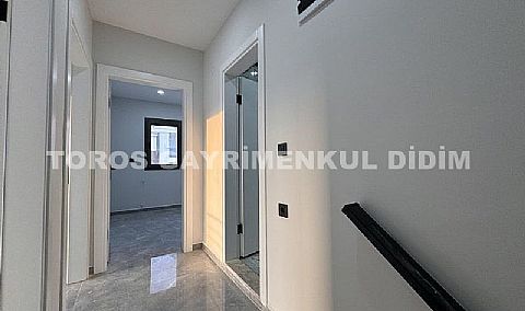 Didim'de Merkezi Lokasyonda Havuzlu Sitede Daire Fiyatına Müstakil Bahçeli Yazlık Villa Satışta fiyatlar 5.500.000 liradan başlamatadır