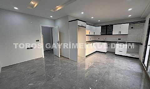 Didim'de Merkezi Lokasyonda Havuzlu Sitede Daire Fiyatına Müstakil Bahçeli Yazlık Villa Satışta fiyatlar 5.500.000 liradan başlamatadır
