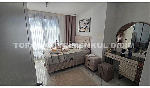 Didim Altınkum’da Plaja Yakın, Havuzlu, Otoparklı, Eşyalı Villa!