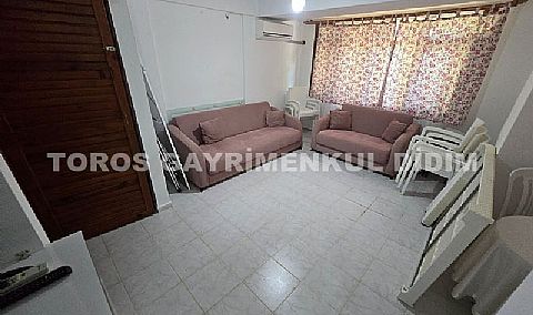 Begonviller Altında Bir Yaz Rüyası! Plaja 1 Km Mesafede, Müstakil Bahçeli 2+1 Villa Tipi Satılık Yazlık