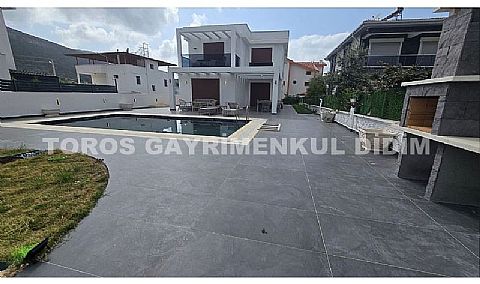 Didim akbükte 526 m2 arsa üzerine kurulu 4+1 müstakil satılık villa