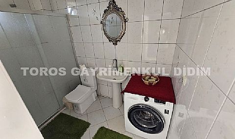 Didim Akbük'te Denize Yakın, 430 m² Bahçeli Tam Müstakil Satılık Villa!