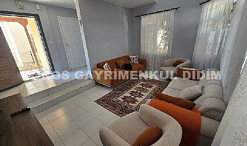 Didim Akbük'te Denize Yakın, 430 m² Bahçeli Tam Müstakil Satılık Villa!