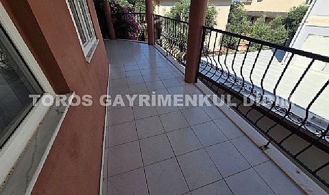 Didim Akbük'te Denize Yakın, 430 m² Bahçeli Tam Müstakil Satılık Villa!