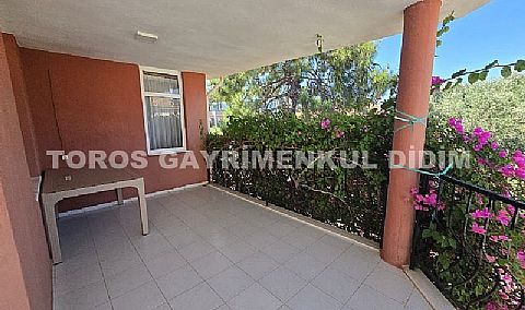 Didim Akbük'te Denize Yakın, 430 m² Bahçeli Tam Müstakil Satılık Villa!