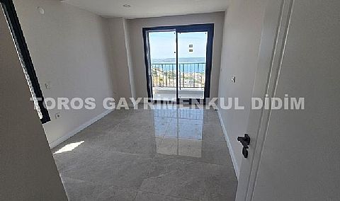 Didim Akbükte  full deniz ve doğa manzaralı satılık müstakil villa