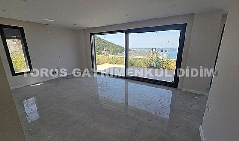 Didim Akbükte  full deniz ve doğa manzaralı satılık müstakil villa