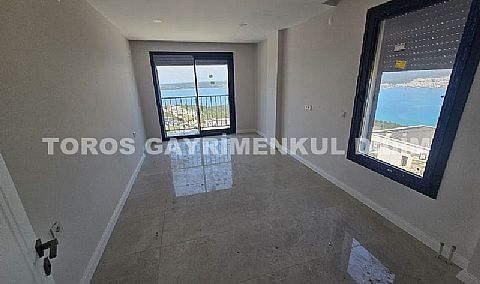 Didim Akbükte  full deniz ve doğa manzaralı satılık müstakil villa