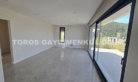 Didim Akbükte  full deniz ve doğa manzaralı satılık müstakil villa