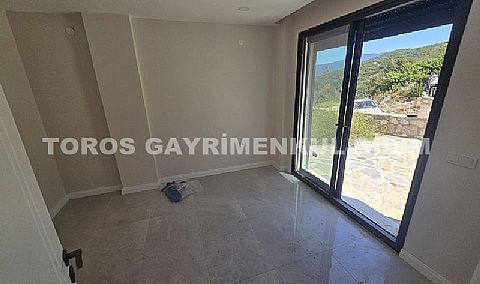 Didim Akbükte  full deniz ve doğa manzaralı satılık müstakil villa