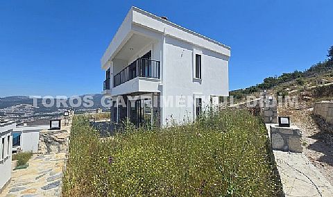 Didim Akbükte  full deniz ve doğa manzaralı satılık müstakil villa