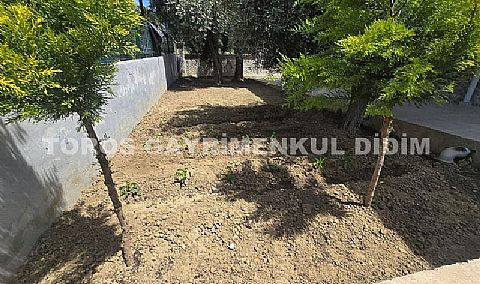 Didim Akbükte satılık 3+1 geniş bahçeli yazlık villa