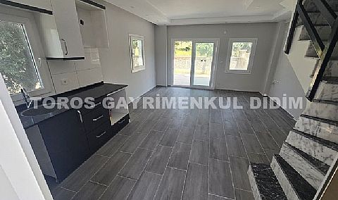 Didim Akbükte satılık 3+1 geniş bahçeli yazlık villa
