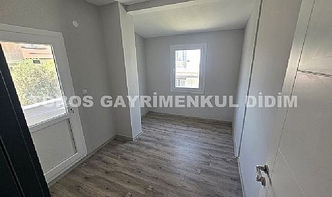 Didim Akbükte satılık 3+1 geniş bahçeli yazlık villa