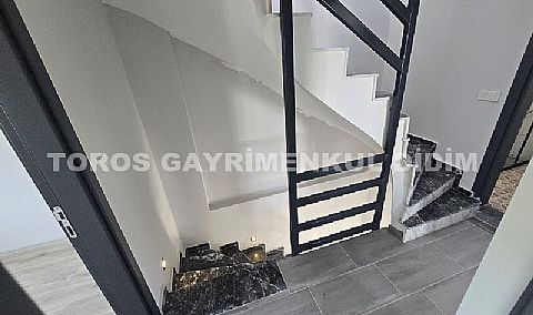 Didim Akbükte satılık 3+1 geniş bahçeli yazlık villa