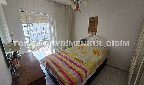 Didim akbükte site içerisinde geniş bahçeli denize yakın konumda satılık yazlık villa