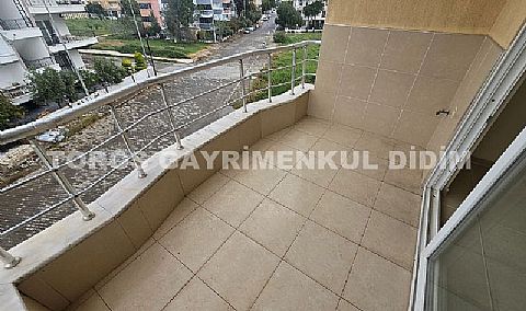 Didim Altınkum çamlık Mahllesinde satılık 3+1 dubleks daire 