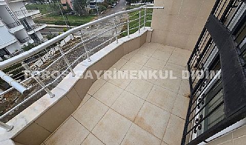 Didim Altınkum çamlık Mahllesinde satılık 3+1 dubleks daire 