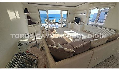 Didim Altınkumda Denize Sıfır Villa Tadında Satılık Dubleks Daire