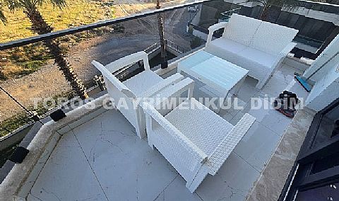 Didim altınkumda havuzlu güvenlikli sitede satılık eşyalı dubleks daire