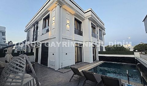 Didim Çamlık`ta Havuzlu Eşyalı Satılık Lüks Sıfır Villa