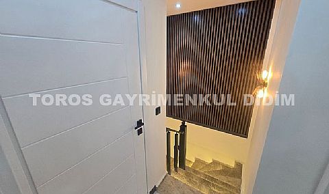 Didim Çamlık`ta Havuzlu Eşyalı Satılık Lüks Sıfır Villa