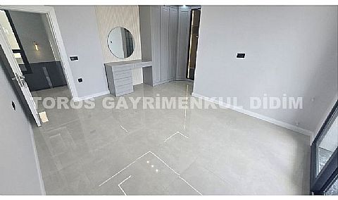 DİDİM EFELER MAH. DENİZE YAKIN 4+1  TAM MÜSTAKİL  HAVUZLU LÜKS VİLLA 