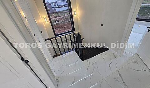 Didim efeler mahallesinde 303 m2 arsa üzerine kurulu satılık villa