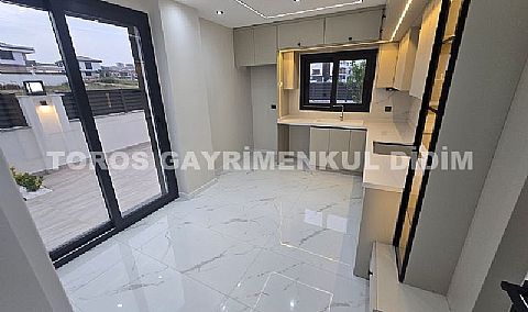 Didim efeler mahallesinde 303 m2 arsa üzerine kurulu satılık villa