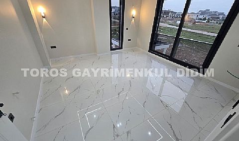 Didim efeler mahallesinde 303 m2 arsa üzerine kurulu satılık villa