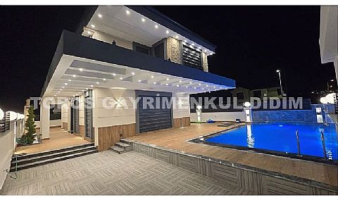 Didim Efeler Mahallesinde Satılık 4+1 Ayrı Mutfaklı Müstakil Villa
