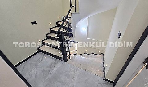 Didim Efeler Mahallesi’nde  Havuzlu Sıfır Villa 