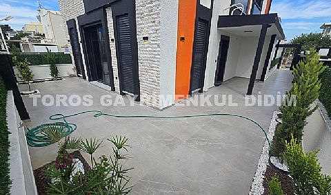 Didim Efeler Mahallesi’nde  Havuzlu Sıfır Villa 