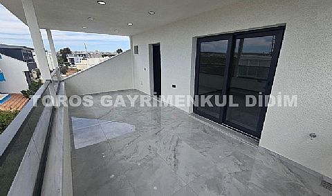 Didim Efeler Mahallesi’nde  Havuzlu Sıfır Villa 