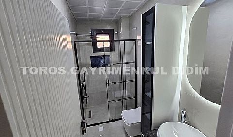 Didim Efeler Mahallesi’nde Köşe Konumlu, Tam Müstakil, Havuzlu Villa 