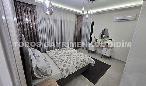 Didim Efeler Mahallesi’nde Köşe Konumlu, Tam Müstakil, Havuzlu Villa 