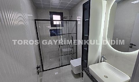 Didim Efeler Mahallesi’nde Köşe Konumlu, Tam Müstakil, Havuzlu Villa 