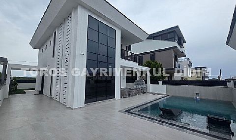 Didim efelerde 300 m2 arsa üzerine kurulu eşyalı satılık villa