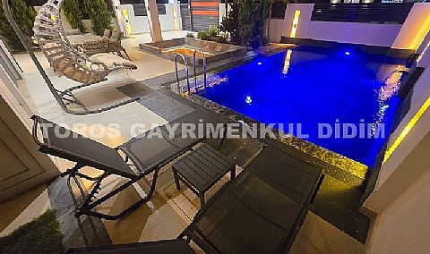 Didim Efelerde 313m2 arsa üzerine kurulu özel eşyalı satılık villa 