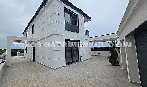 Didim efelerde 327 m2 arsa üzerine kurulu satılık müstakil villa