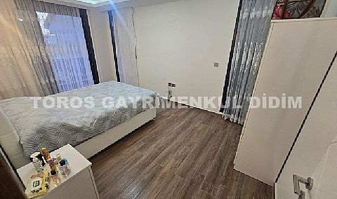 Didim efelerde 3+1 eşyalı satılık havuzlu villa tripleks 