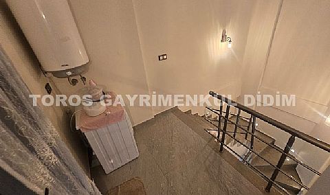 Didim efelerde 3+1 eşyalı satılık havuzlu villa tripleks 