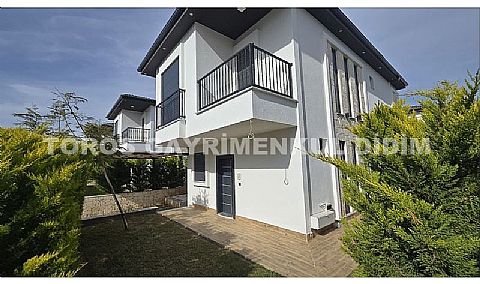 Didim efelerde havuzlu güvenlikli sitede satılık villalar