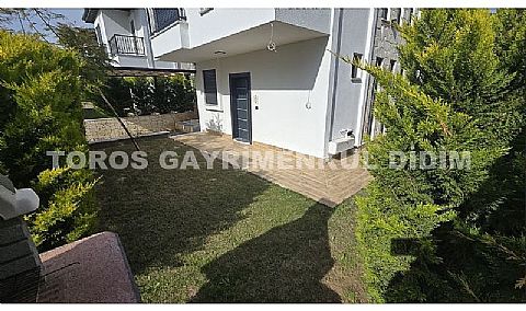 Didim efelerde havuzlu güvenlikli sitede satılık villalar