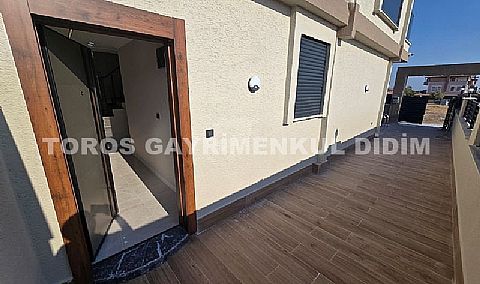 Didim efelerde havuzlu satılık 3+1 villa 