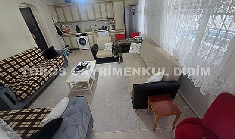 Didim efelerde havuzlu sitede satılık 2+1 eşyalı daire